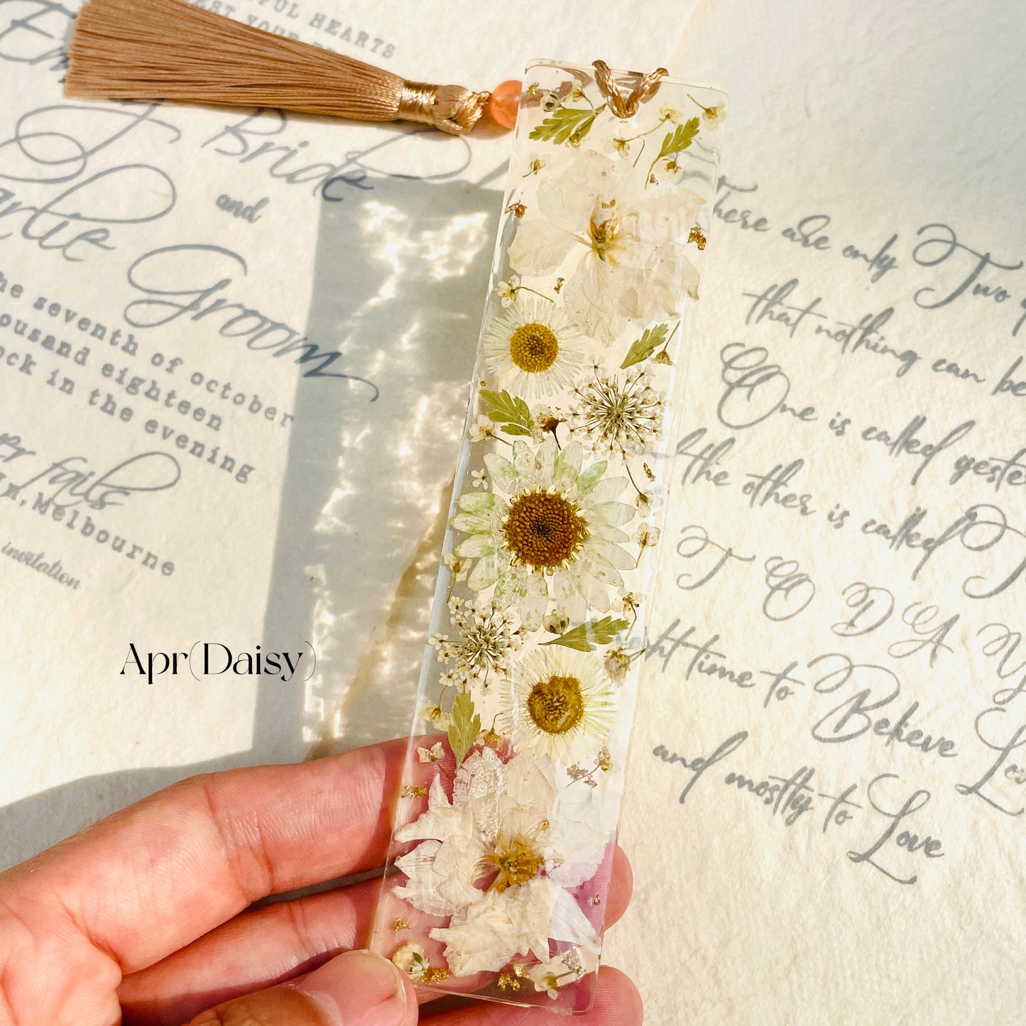 Personalized  Birth Flower Bookmark – Savor the Pages with Blossoming Bookmarks