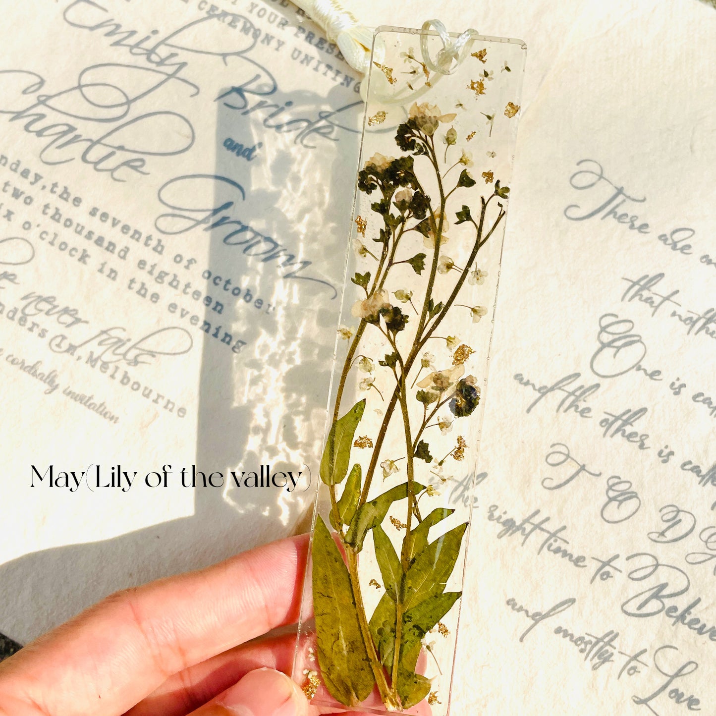 Personalized  Birth Flower Bookmark – Savor the Pages with Blossoming Bookmarks