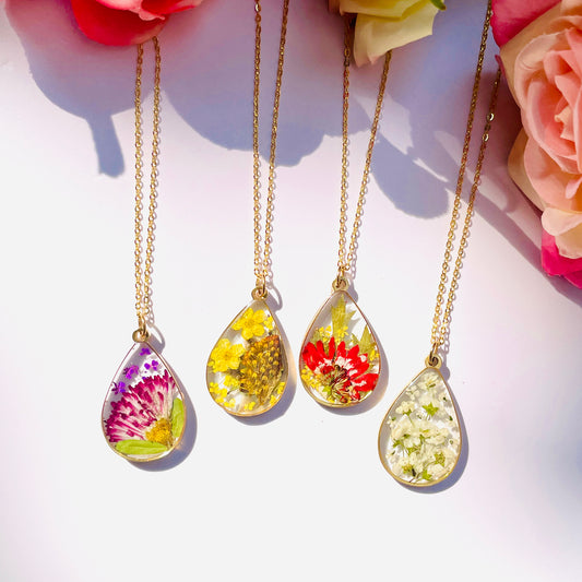 Custom Raindrop Birth Flower Necklace - A Drop of Nature's Essence